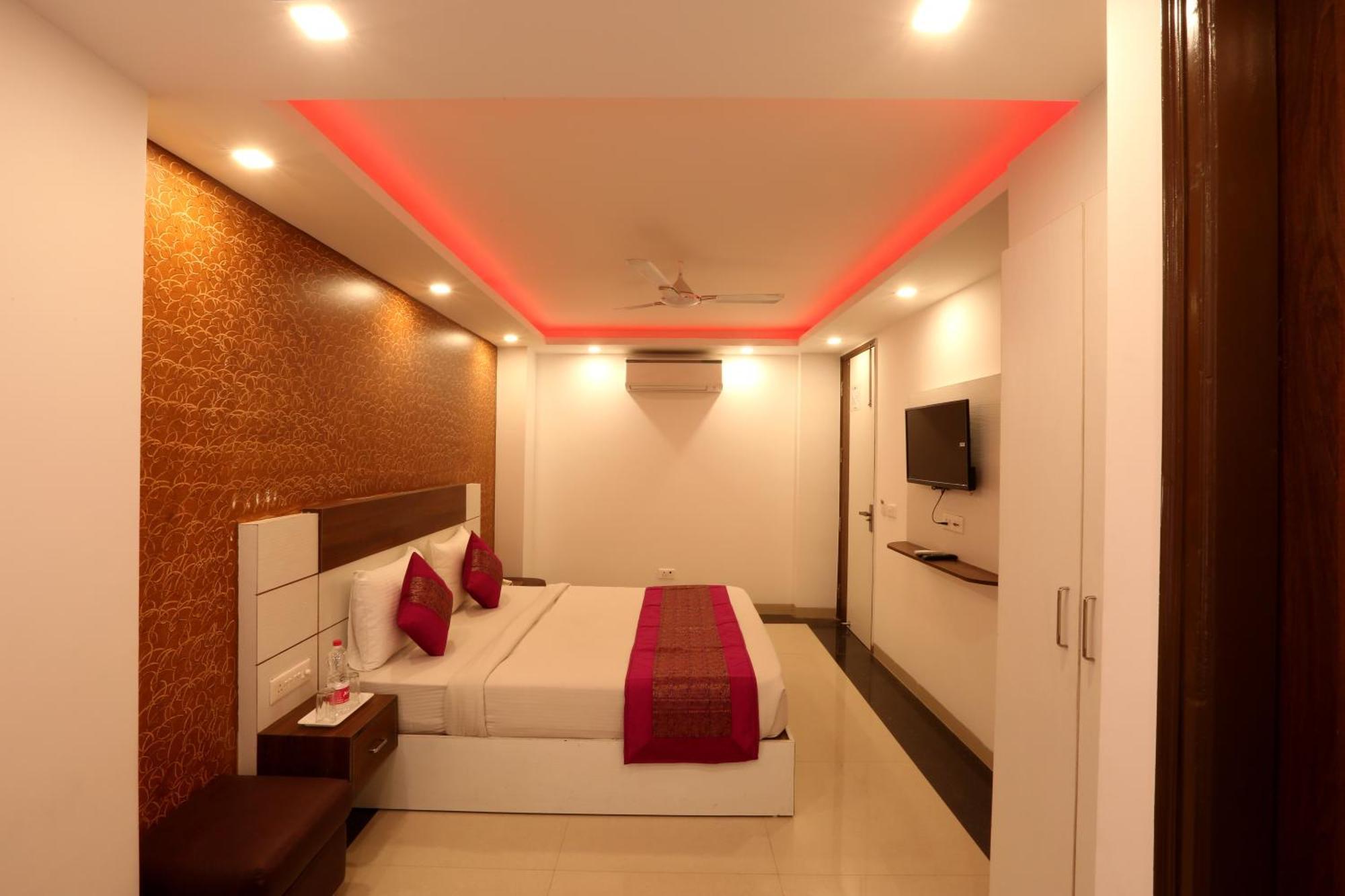 แอร์พอร์ต โฮเทล มายังค์ เรซิเดนซี Bed & Breakfast นิวเดลี ภายนอก รูปภาพ